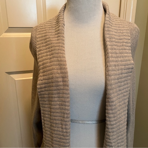 Matilda Jane Let’s Get Away Wheat Sweater Cardigan Size XL - Picture 3 of 5